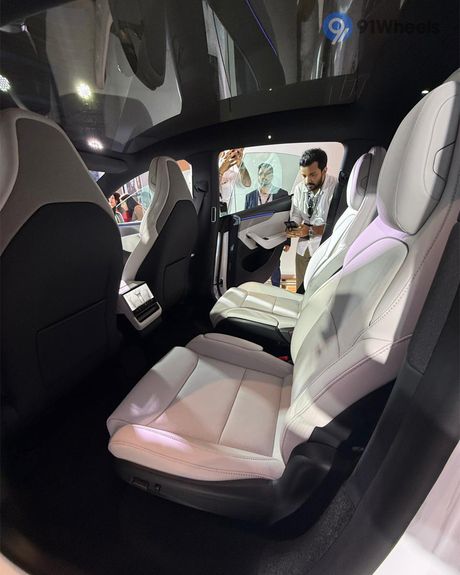 Model Y Premium Rear Seats