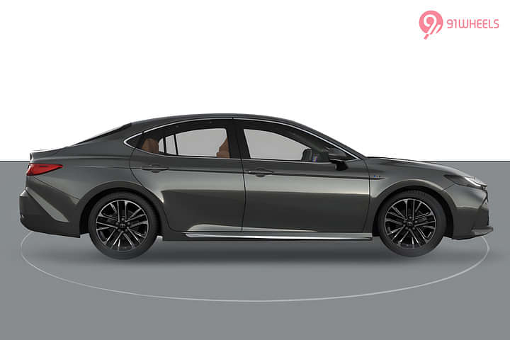 Toyota Camry Right Side View