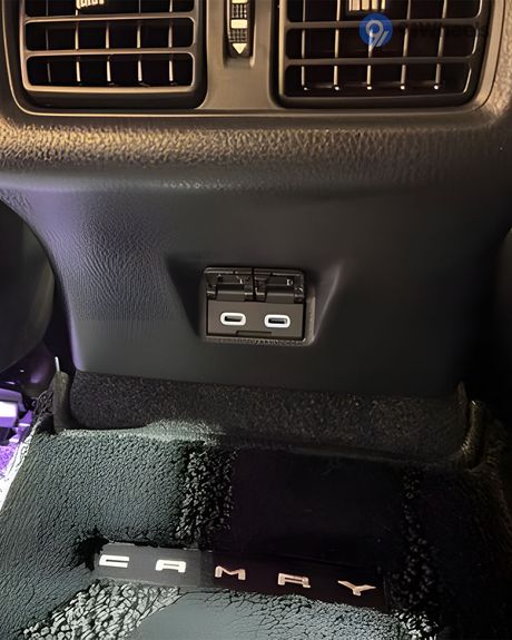 Camry Rear Row Charging Point