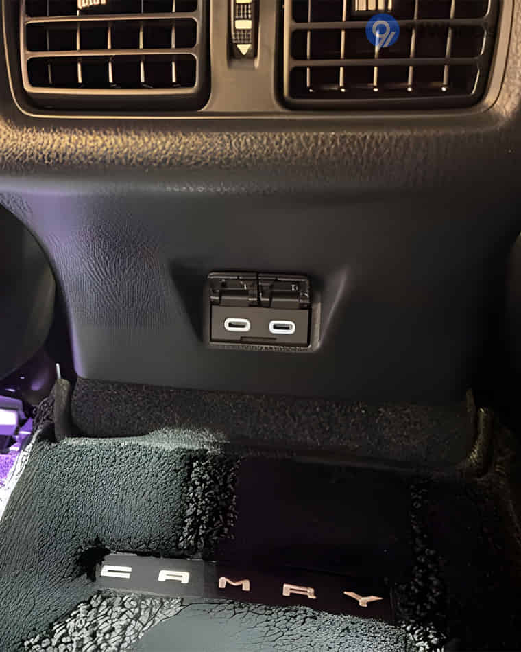 Infotainment & Charging - 1 Infotainment & Charging - 1