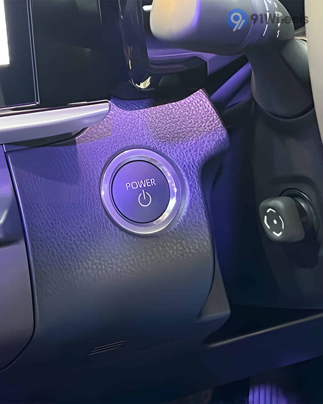 Power Socket / USB / Wireless Charging