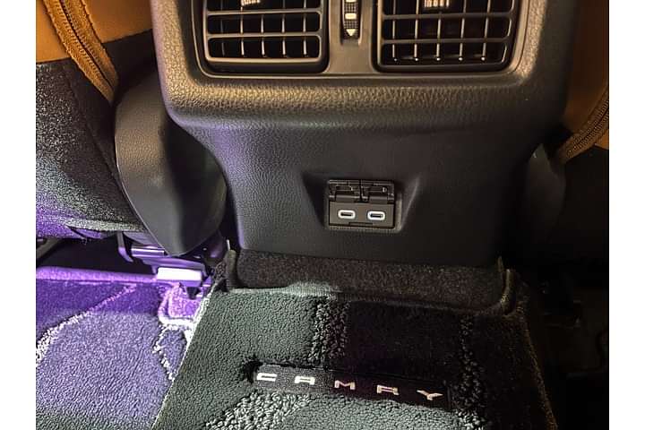 Toyota Camry Rear Row Charging Point