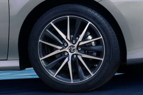 Toyota Camry Wheel Image