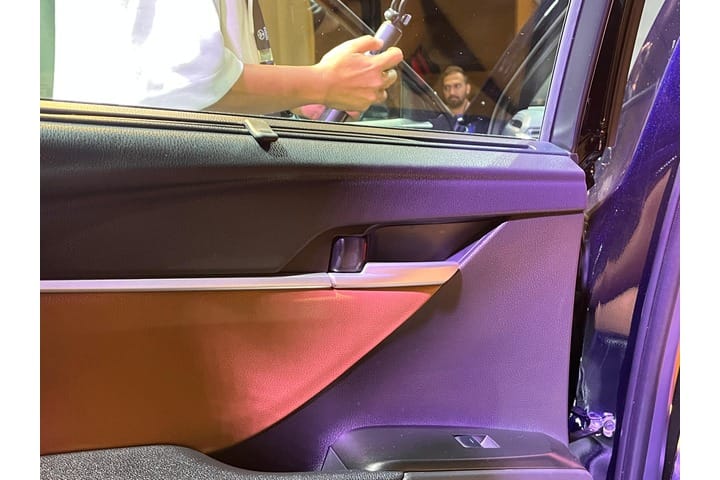 Toyota Camry Front Passenger Side Door Pad