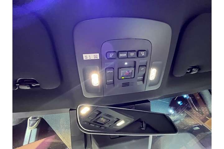 Toyota Camry Roof Mounted Controls/Sunroof & Cabin Light Controls