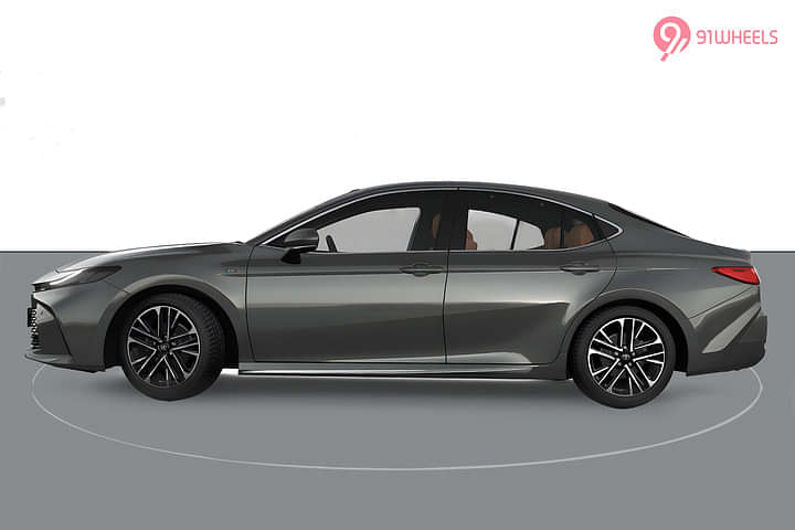 Toyota Camry Left Side View