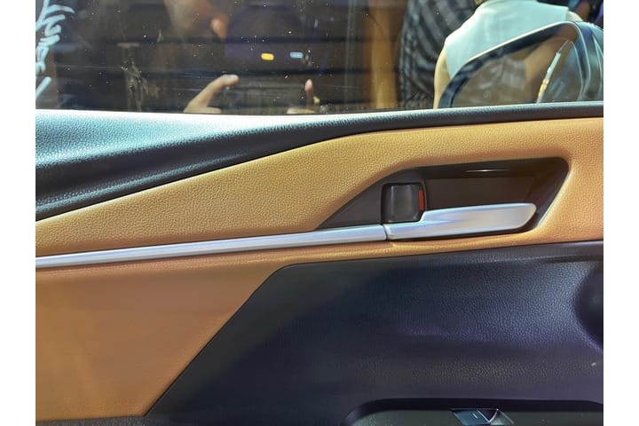 Toyota Camry Driver Side Door Pad Handle