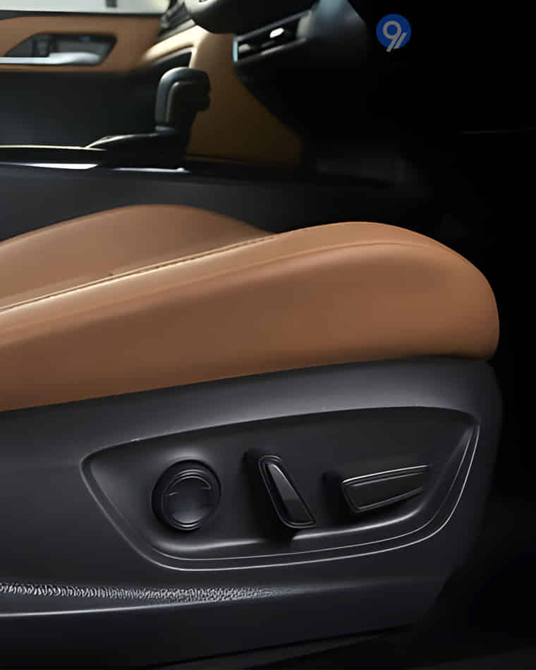 Seats & Cabin Comfort - 5 Seats & Cabin Comfort - 5