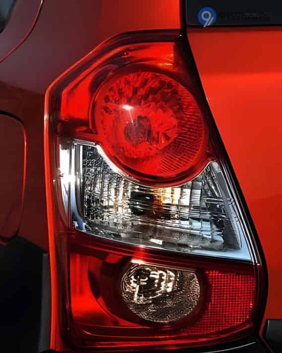 Etios Cross 2012 - 2020 Tail Light / Tail Lamp