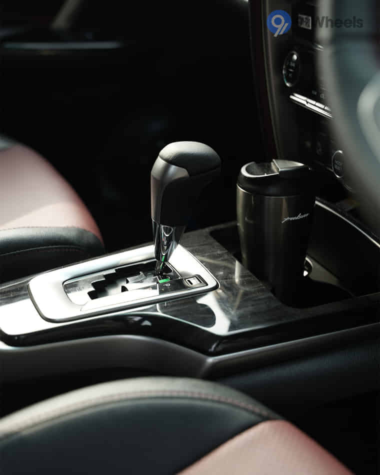 Dashboard & Front Cabin - 1