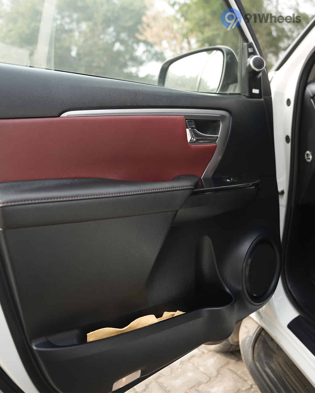 Front Passenger Door Pad Handle