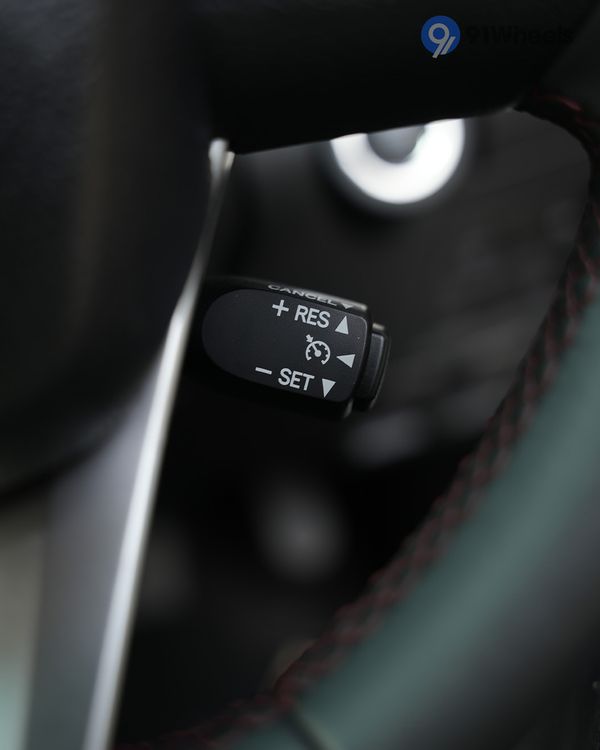 Fortuner Legender image