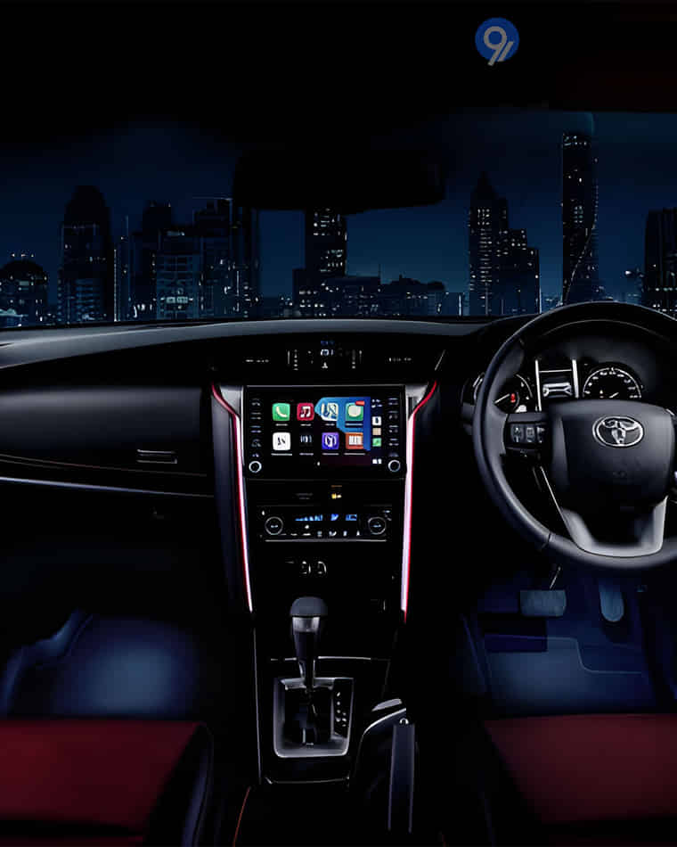 Dashboard & Front Cabin - 3