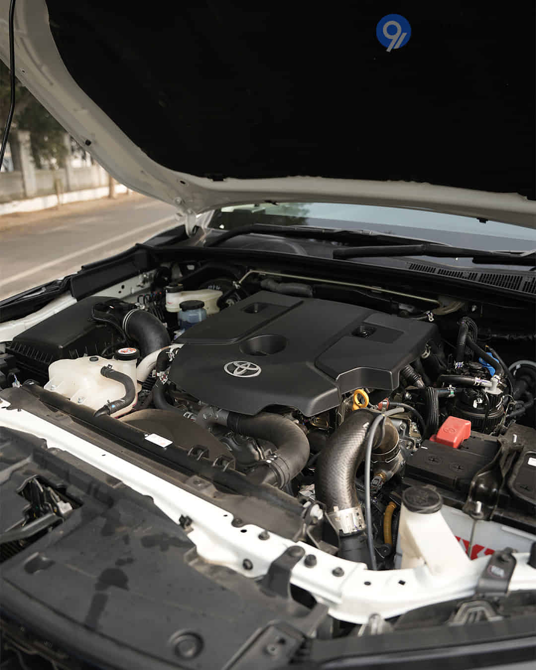 POWERFUL DIESEL ENGINE WITH GREAT OFF-ROAD ABILITY Engine 1