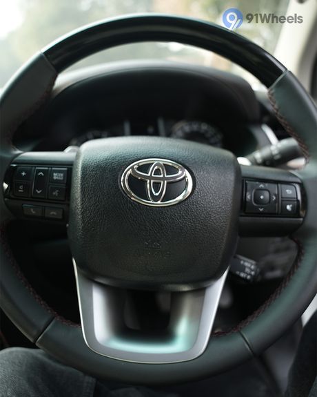 Fortuner Legender Steering Wheel
