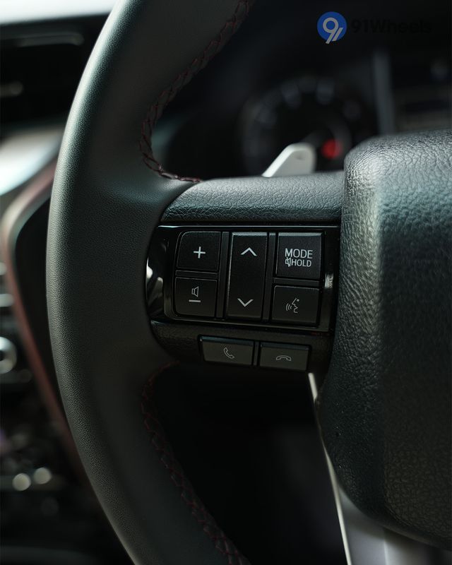 Fortuner Legender Left Steering Mounted Controls