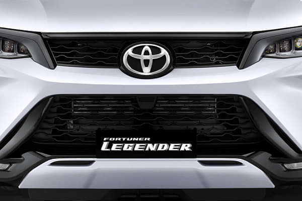 Toyota Fortuner Legender Grille