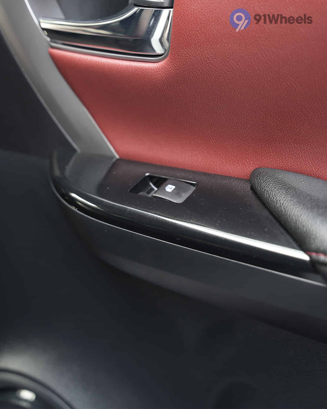 Fortuner Legender image