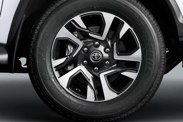 Toyota Fortuner Legender Wheel
