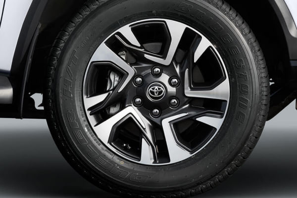 Toyota Fortuner Legender Wheel