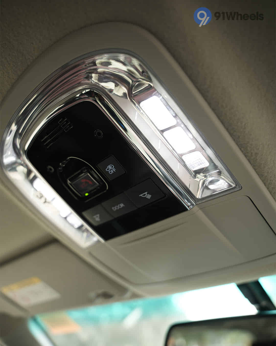 Roof Mounted Controls / Sunroof & Cabin Light Controls