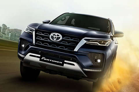 Toyota Fortuner Front View Image