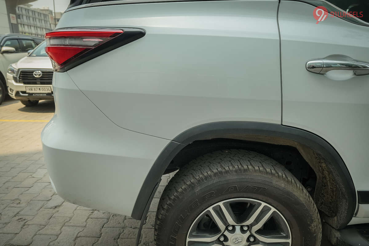 Toyota Fortuner Rear Fender