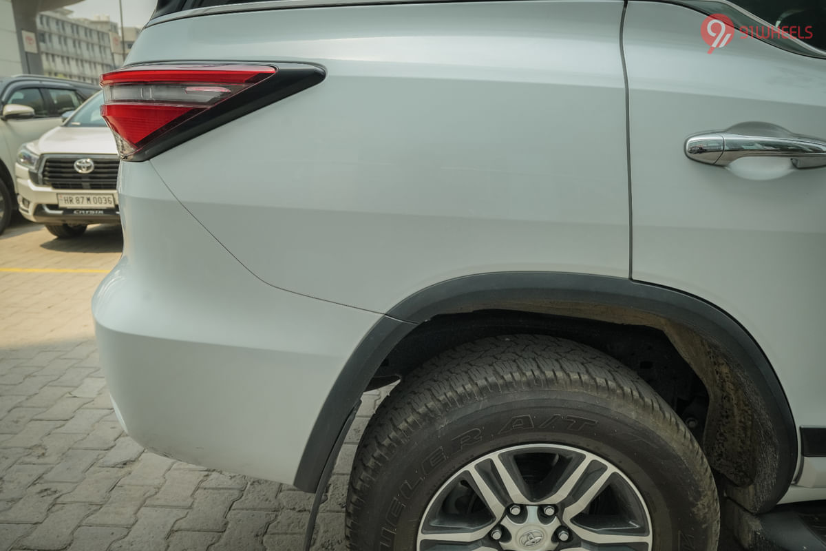 Toyota Fortuner Rear Fender
