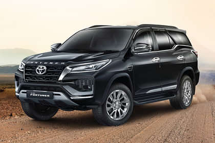 Toyota Fortuner (2.8L) 4x2 AT Leader Edition Left Front Three Quarter