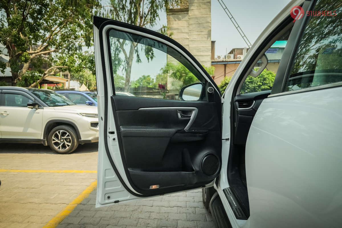 Toyota Fortuner Front Passenger Side Door Pad