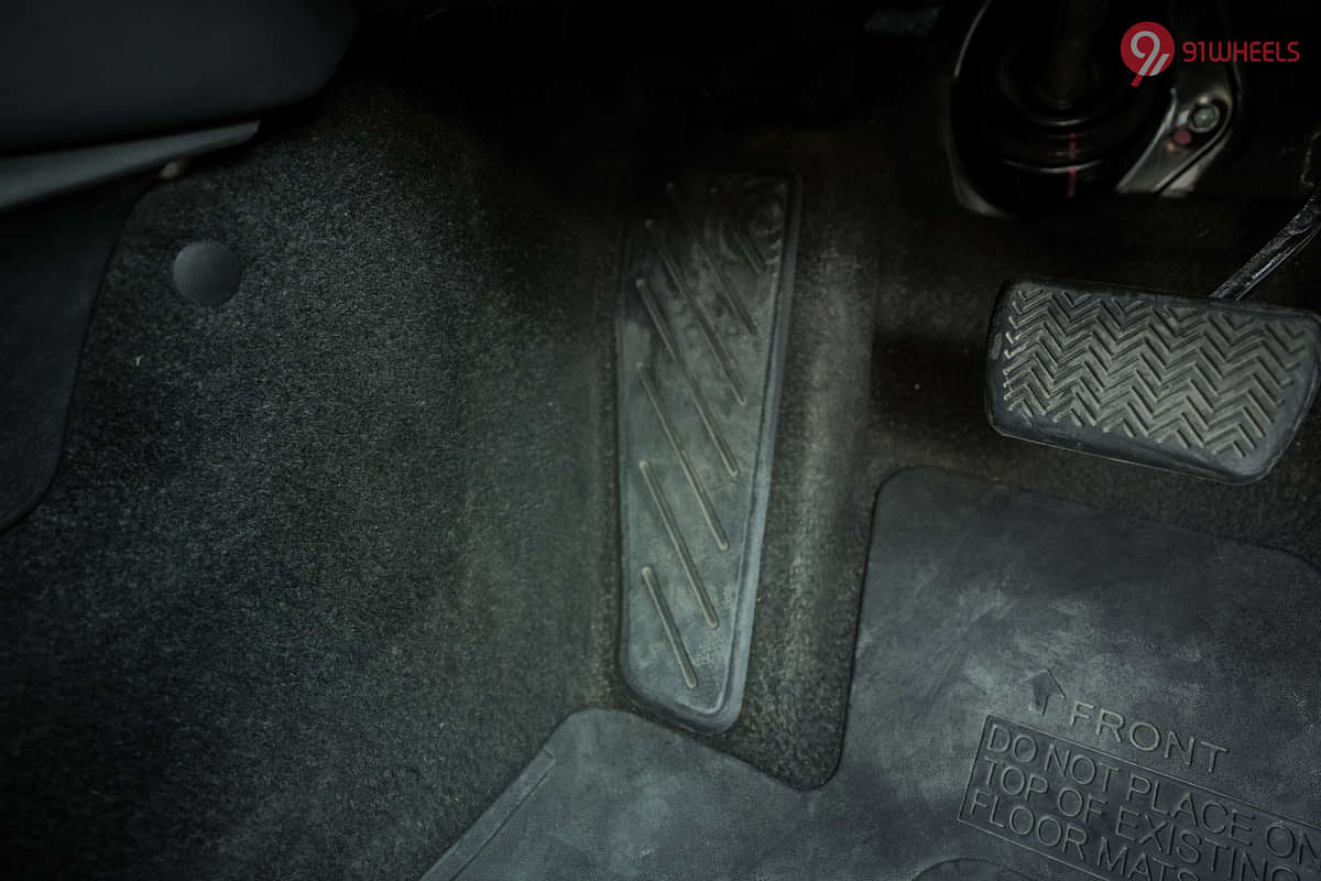 Toyota Fortuner Dead Pedal