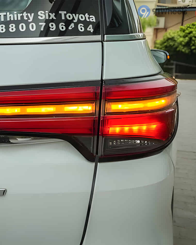 Headlights & Tail-lights - 4