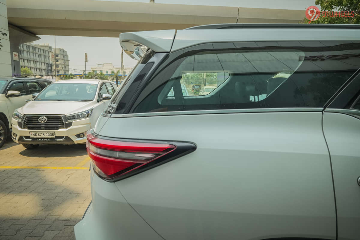 Toyota Fortuner Rear Spoiler