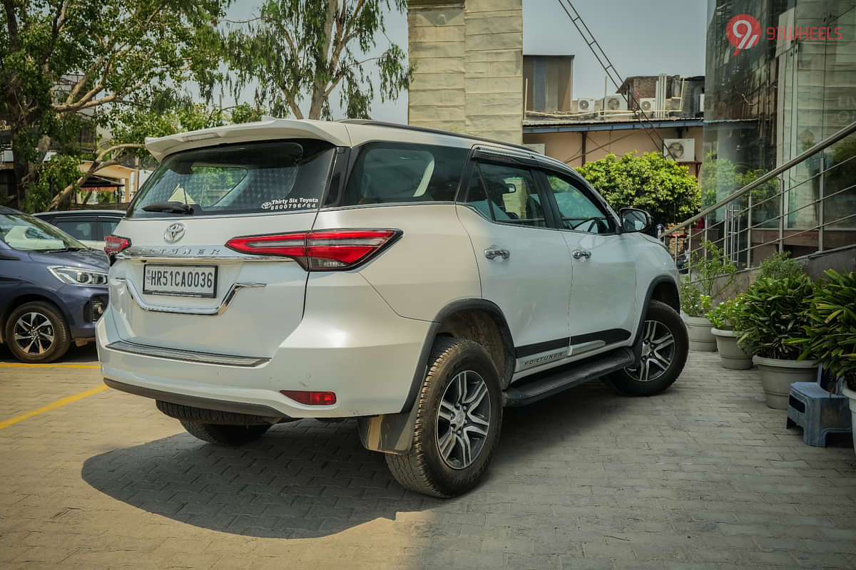 Toyota Fortuner Right Rear Three Quarter