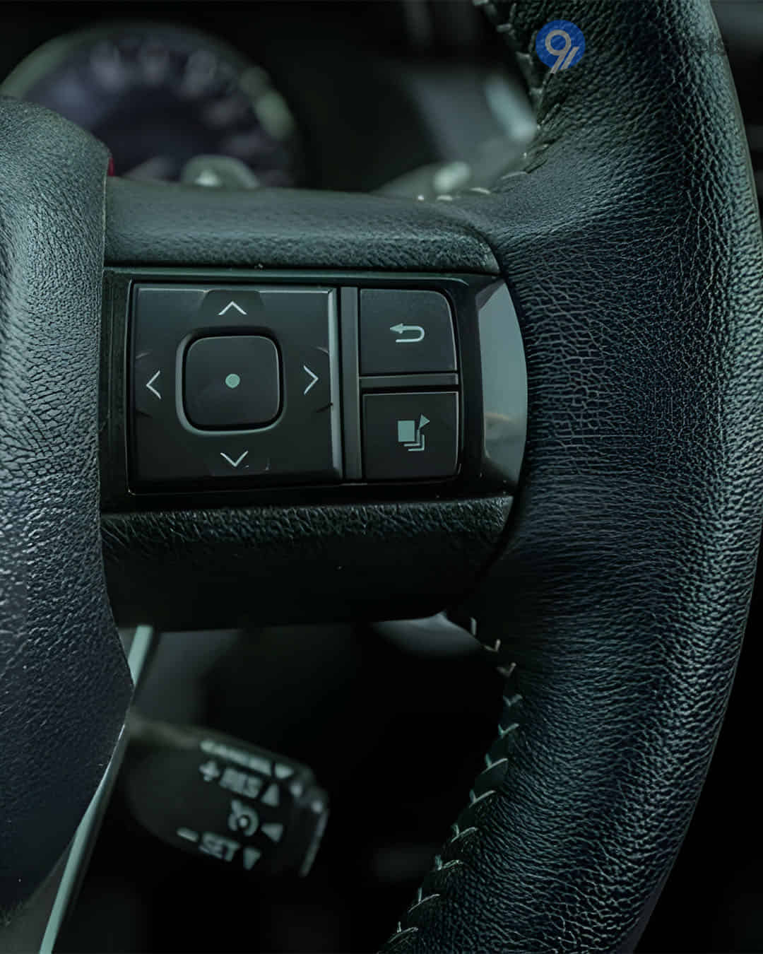 Right Steering Mounted Controls