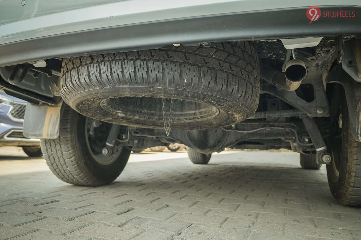 Toyota Fortuner Under Boot/Spare Wheel