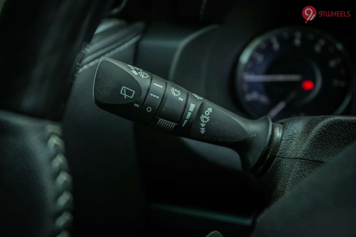 Toyota Fortuner Wiper Stalk