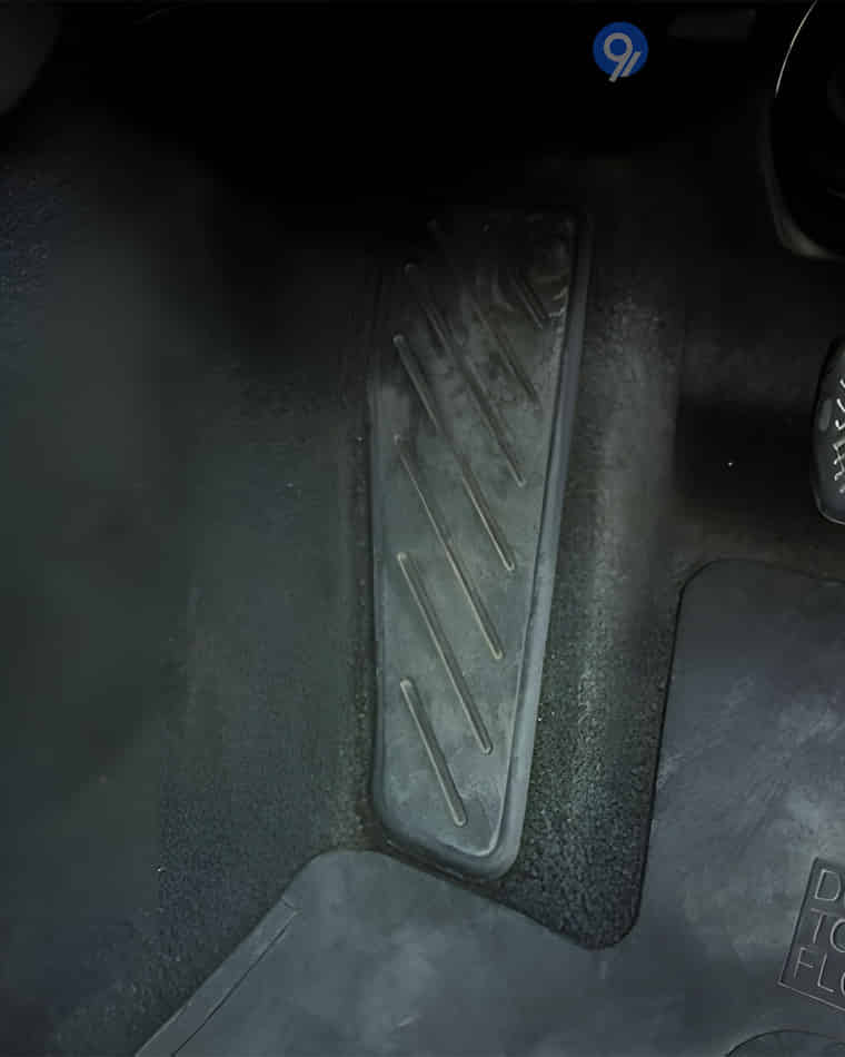 Driver Controls - 11