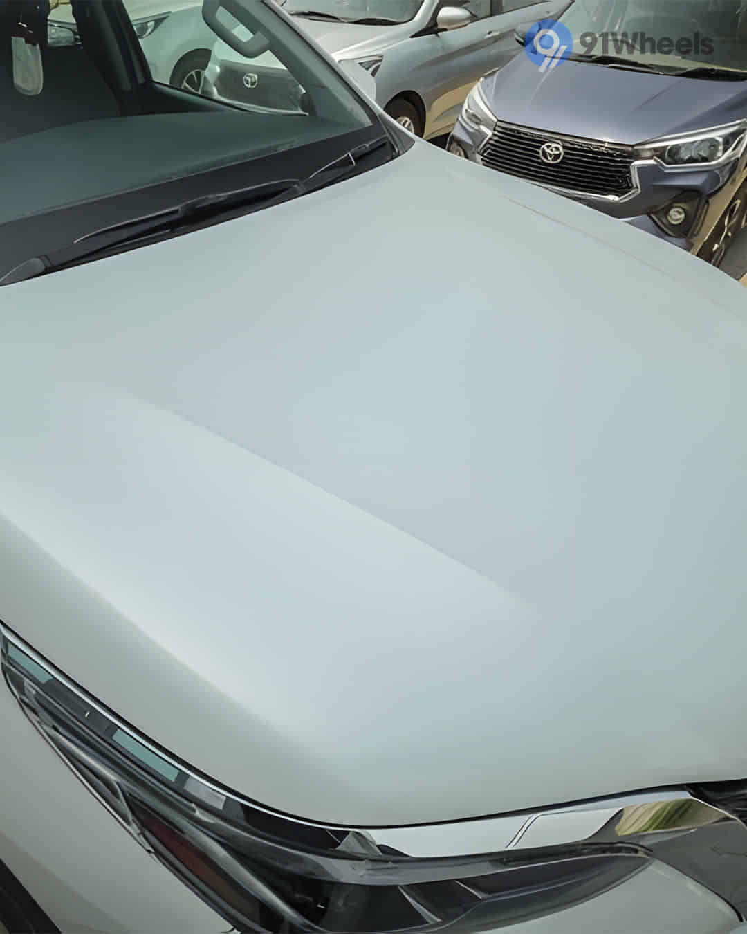 Closed Hood / Bonnet