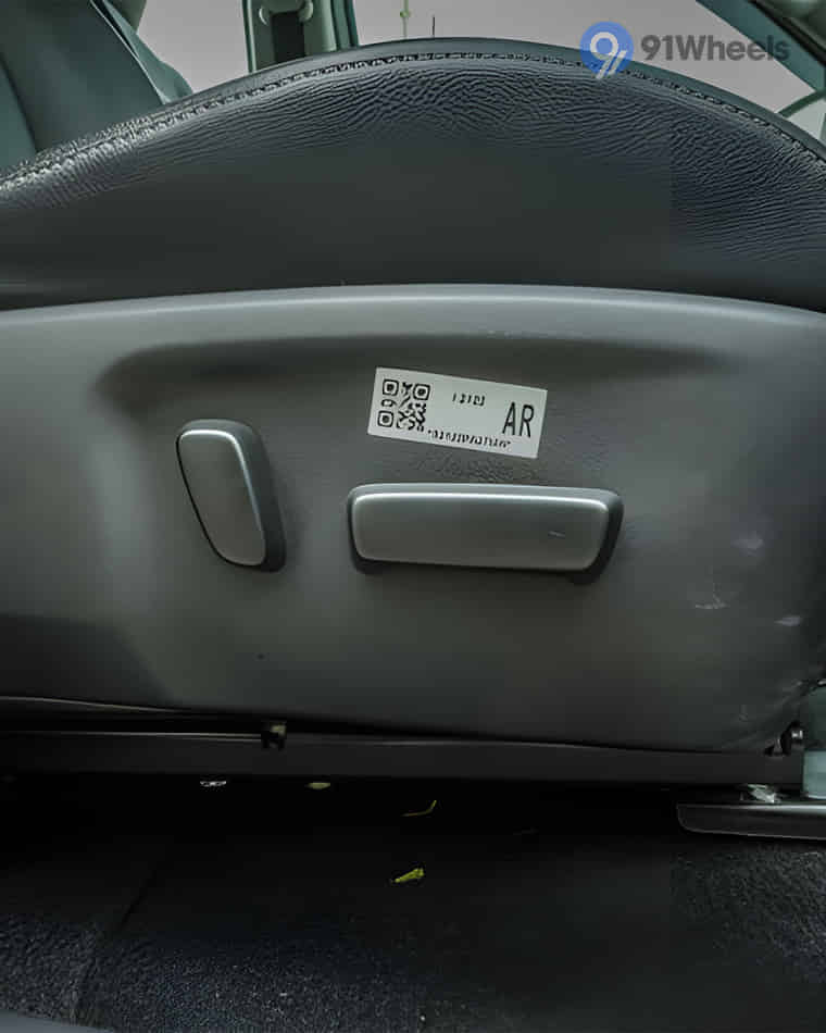 Seats & Cabin Comfort - 6