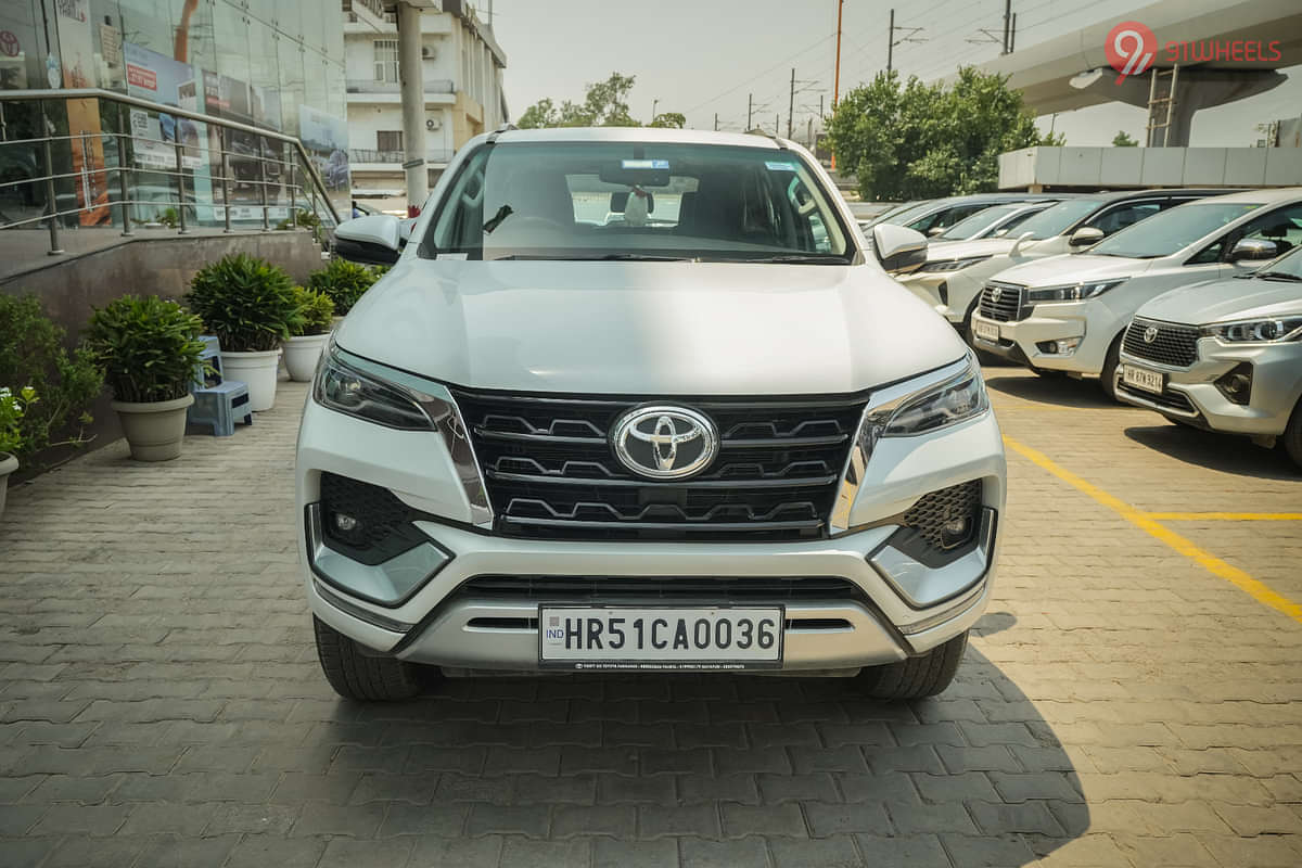 Toyota Fortuner Front View