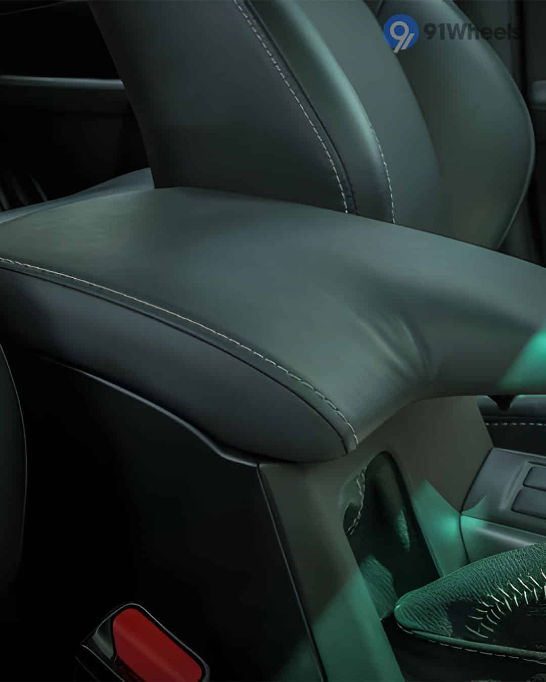 Front Centre Arm Rest