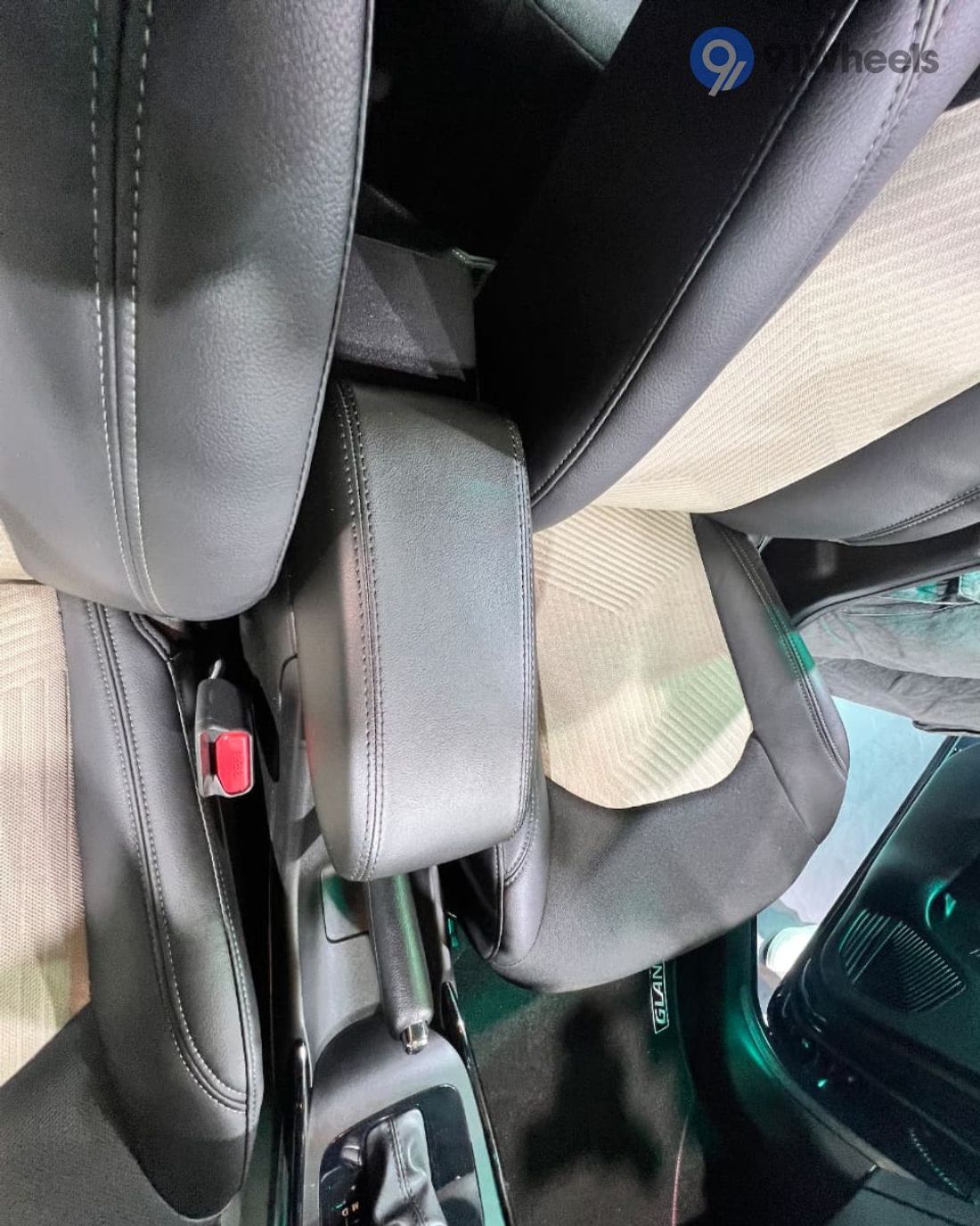Front Centre Arm Rest Front Centre Arm Rest