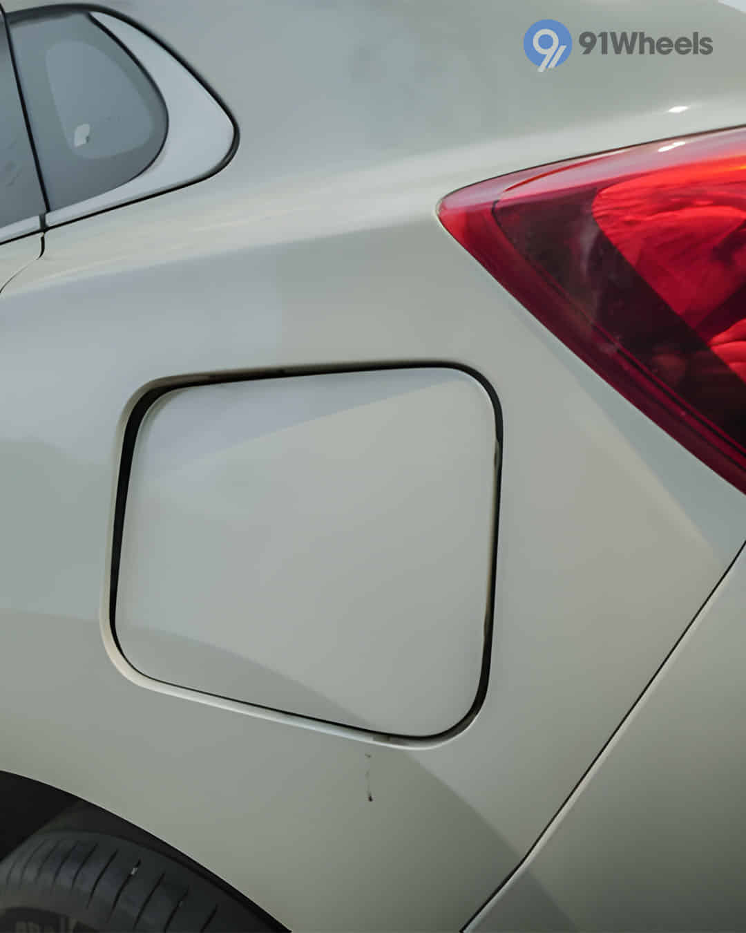 Closed Fuel Lid Closed Fuel Lid