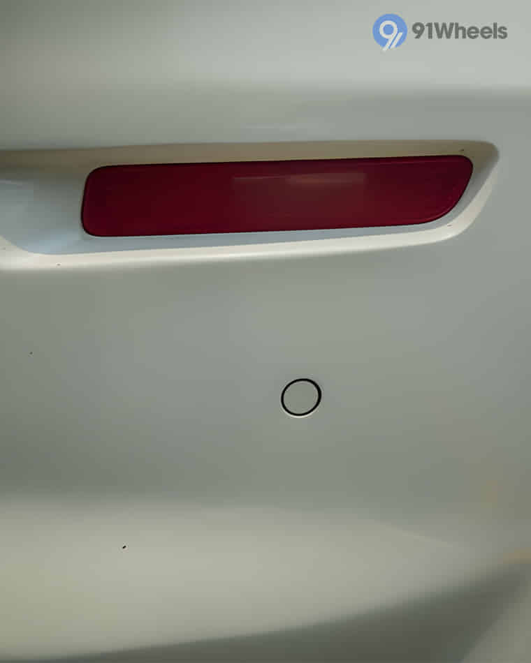 Headlights & Tail-lights - 5 Headlights & Tail-lights - 5