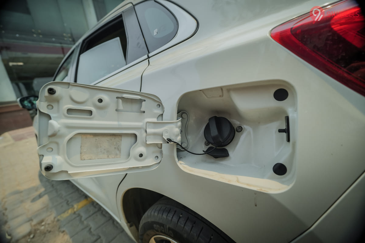 Toyota Glanza Open Fuel Lid Toyota Glanza Open Fuel Lid