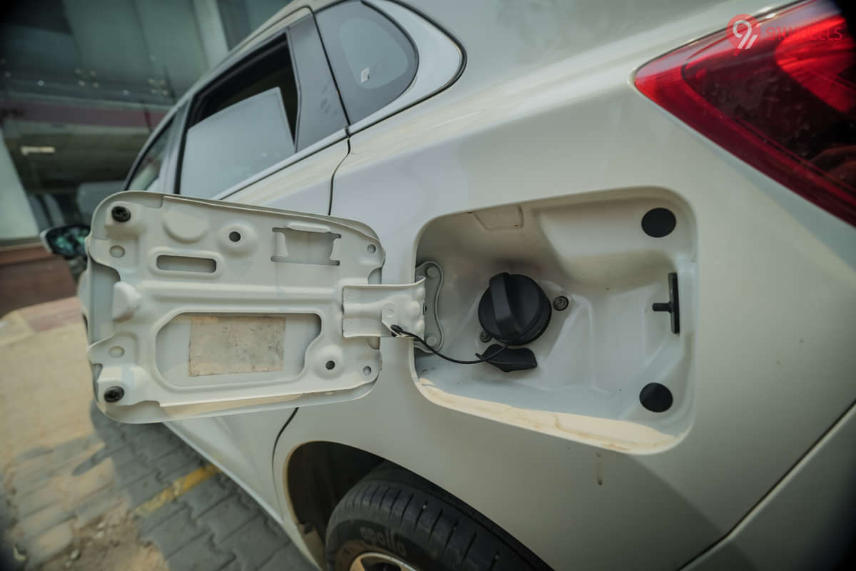 Toyota Glanza Open Fuel Lid