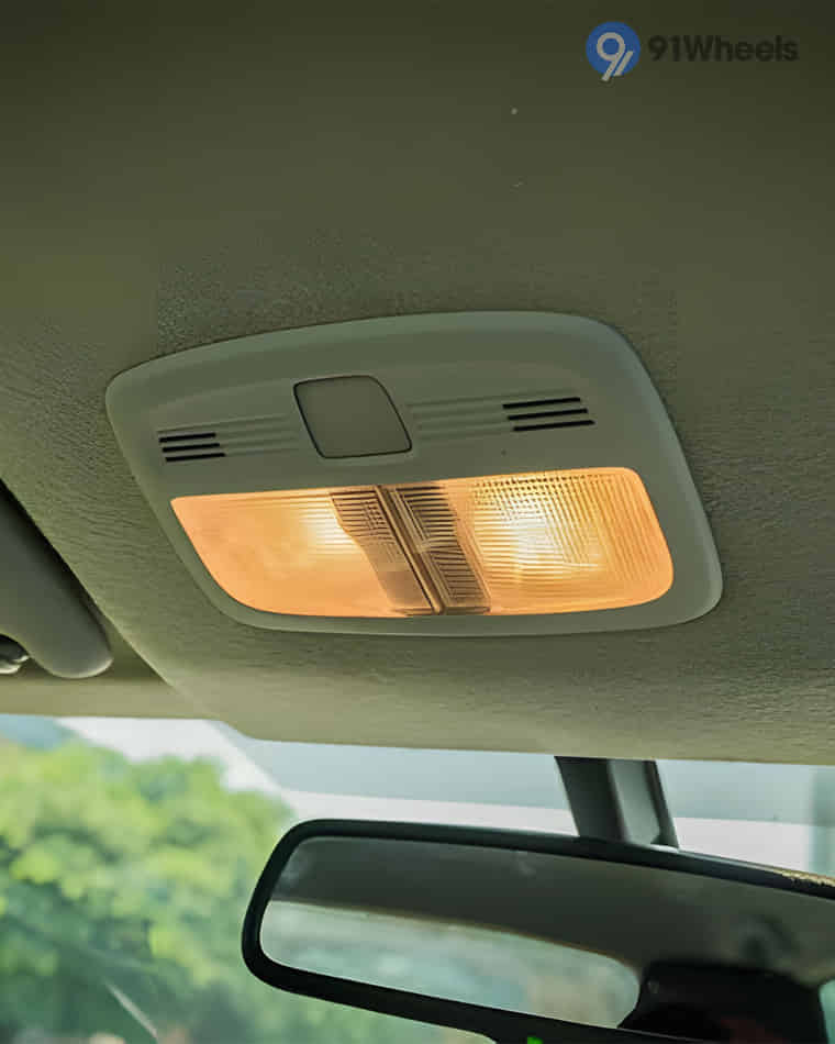 Infotainment & Charging - 2 Infotainment & Charging - 2