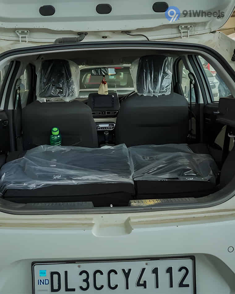 Bootspace & Utility - 1 Bootspace & Utility - 1