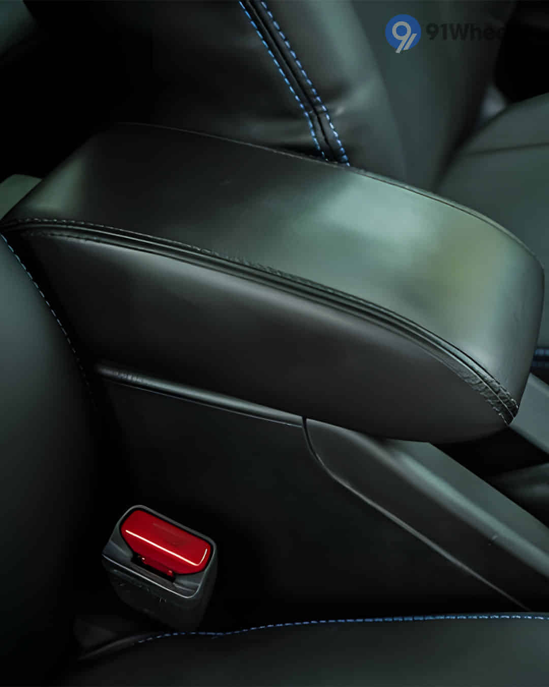 Front Centre Arm Rest Front Centre Arm Rest